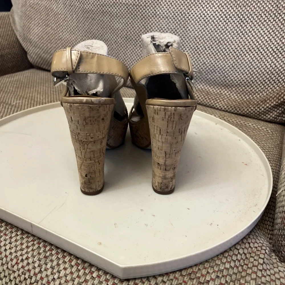 Michael Kors Ivana Platform Sandals Heels Women Size 9.5 M Nude